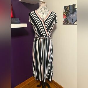 Roz & Ali Striped Short Sleeve Dress